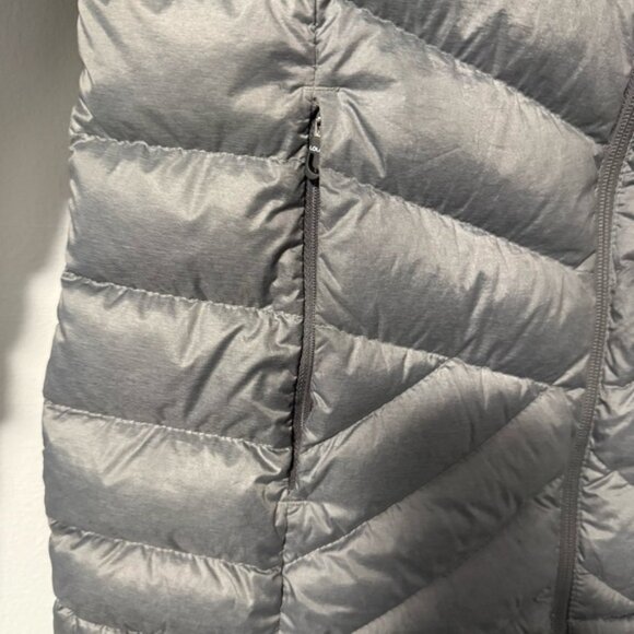 Lolë Gray Duck Down/Feather Quilted Lightweight Hooded Puffer Jacket Coat  L - Picture 2 of 9